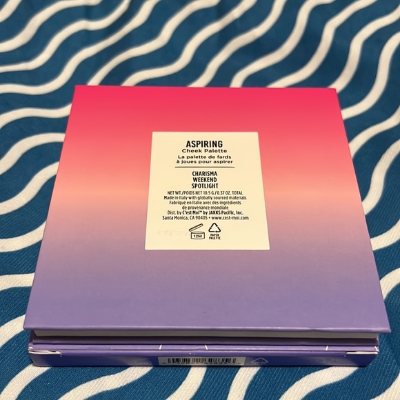 C’est Moi 3 Shade Cheek Palate 10.5 G/0.37 OZ. - Picture 4 of 8